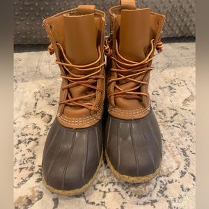 LL BEAN Womens Genuine Leather Duck Boot
